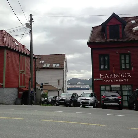 Harbour Aparthotel *
