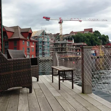 Aparthotel Harbour *